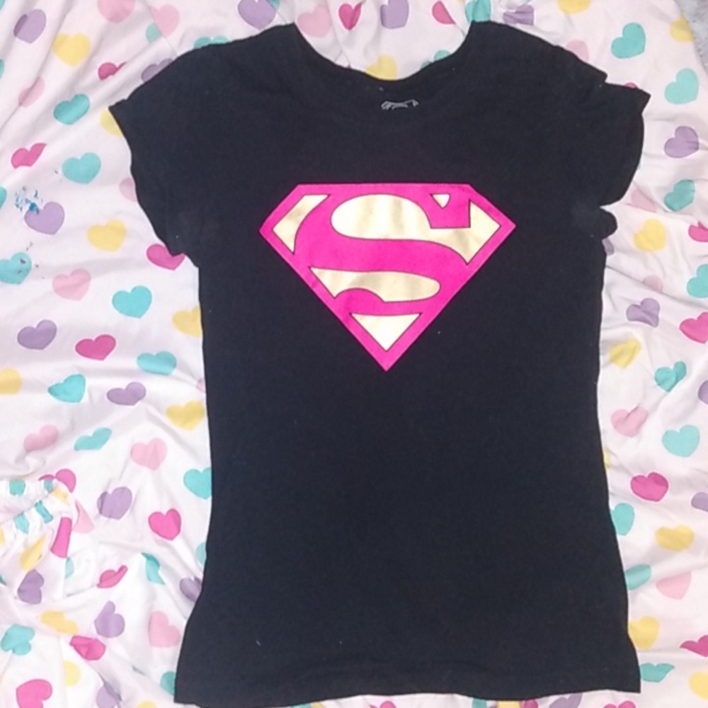 GREAT FITTING SUPERGIRL SHIRT